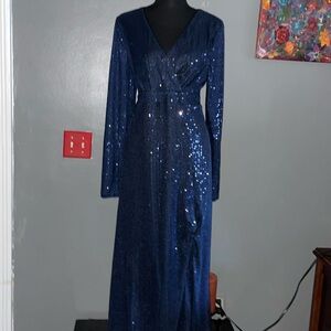 Long sleeve v neck sequin maxi dress XL